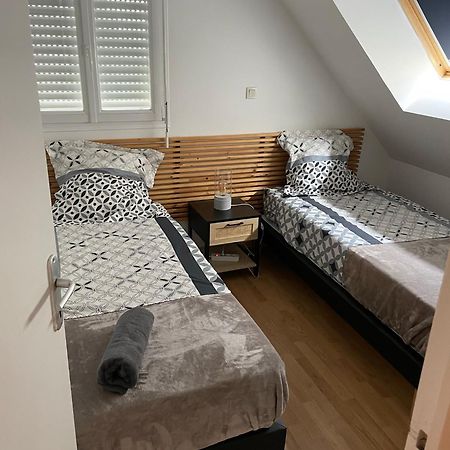 Jolie Maison Avec Jardin Honfleur Exterior foto